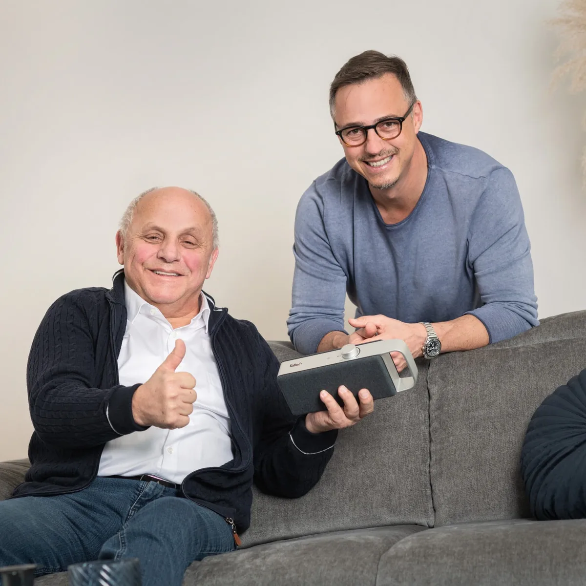 Titelbild zum Thema Bluetooth & Kabellose TV-Lautsprecher