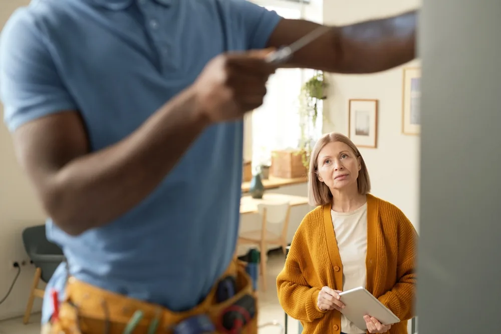 Titelbild zum Thema Anschlussmöglichkeiten von TV Lautsprechern