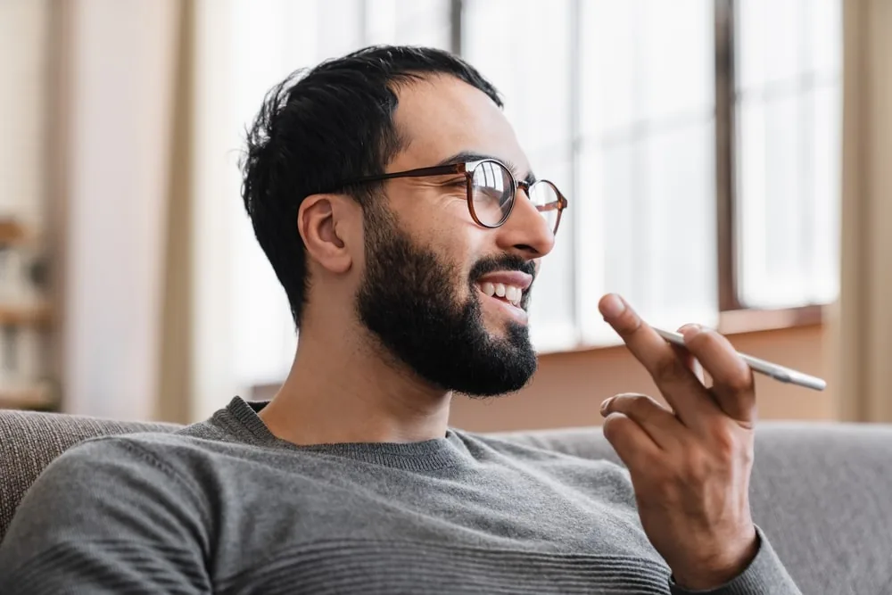 Titelbild zum Thema Häufig gestellte Fragen zu TV Lautsprechern – Unsere Top 25 FAQs zu TV Lautsprechern